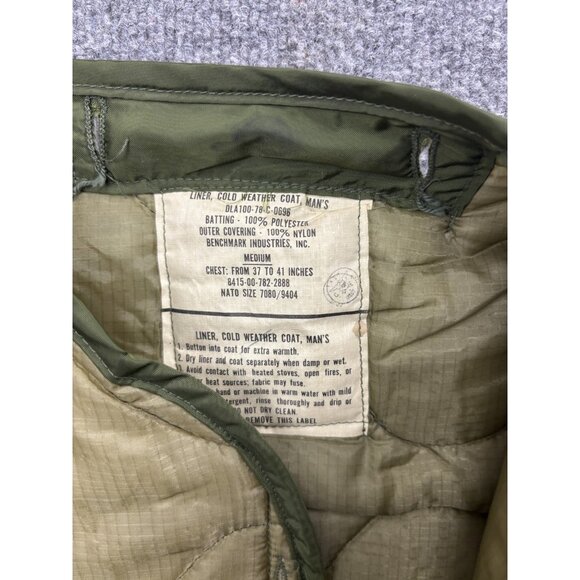 Vintage US Military Liner Cold Weather Coat Mens Medium Quilted 70s 80s - Picture 2 of 6